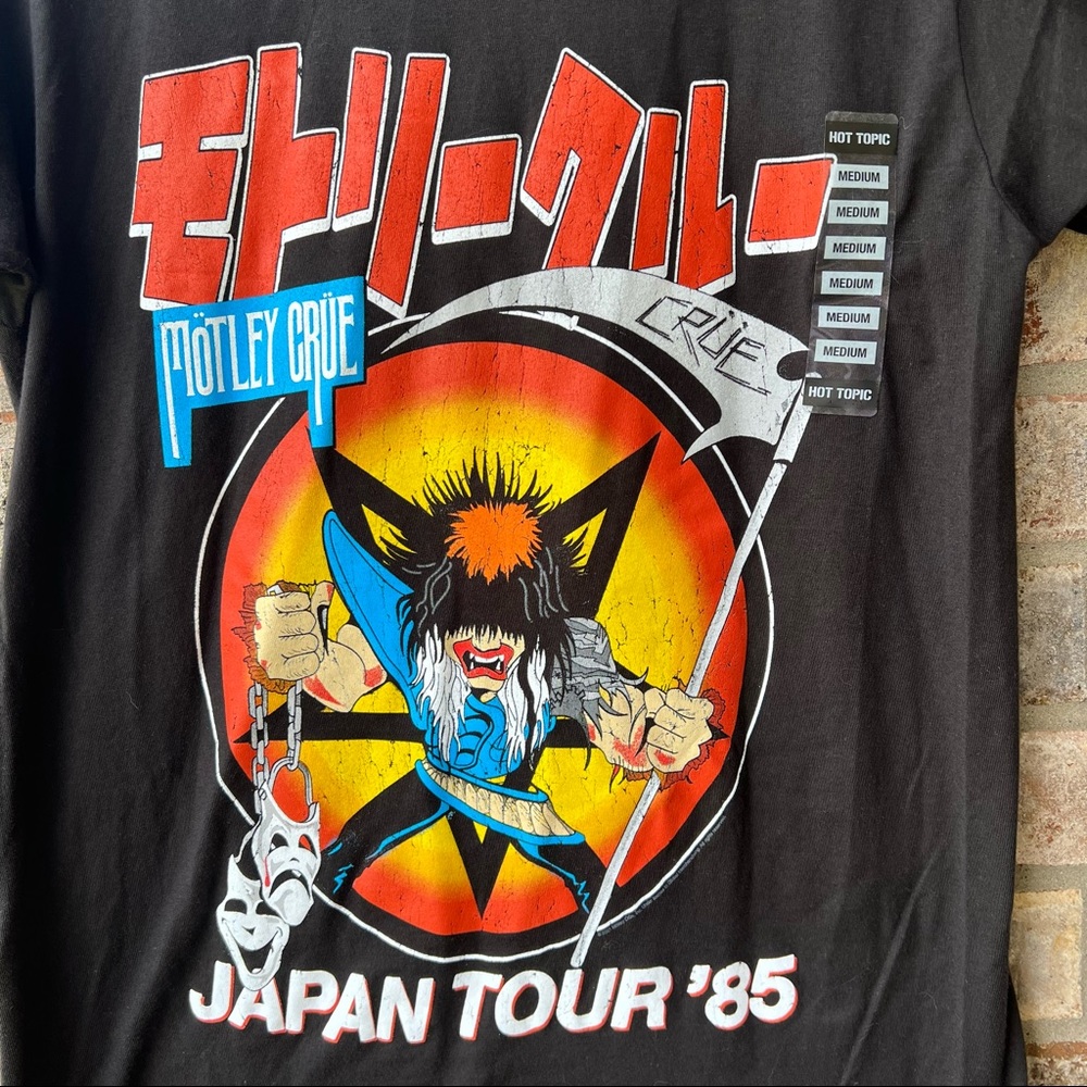 🍒💣 Motley Crüe band t-shirt